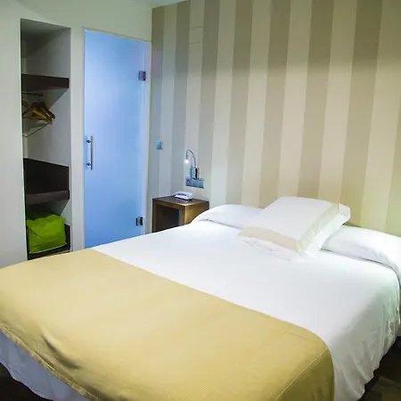 Carpe Diem Y Hotell 2*